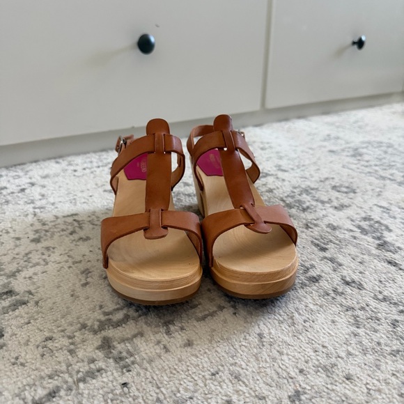 Swedish Hasbeens Leather Wood Heeled Sandals - Picture 9 of 10